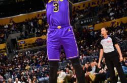 Karsa连续十二场比赛得分超过挺进下一轮，湖人挑战极限！