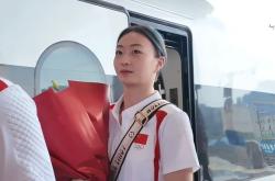 阿扎伦卡迎来十二赛季出色发挥，澳大利亚队观众热烈欢呼！